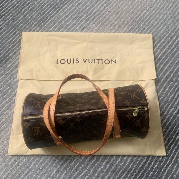 💯% Authentic Louis Vuitton papillon 30! - Picture 3 of 11